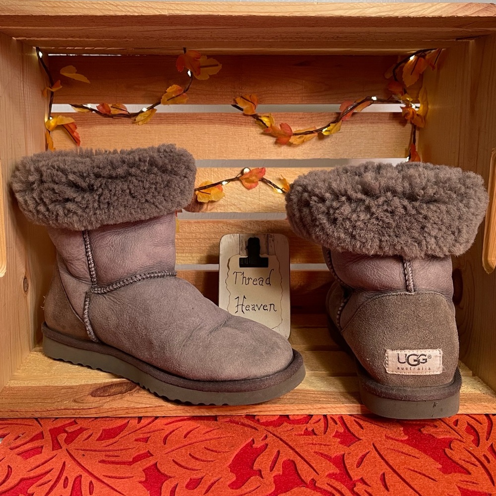UGG Classic Short Grey Size 8